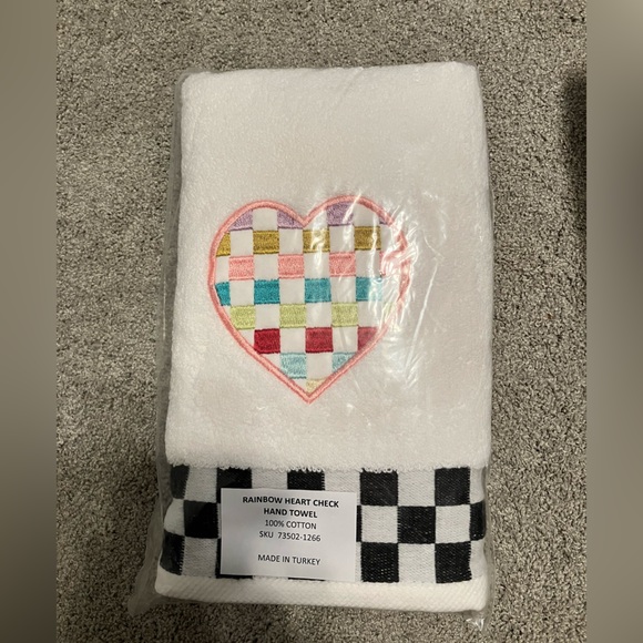 Mackenzie Childs Rainbow Heart Check Embroidered Hand Towels NWT Set of 2 - Picture 6 of 7